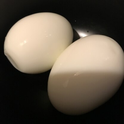 ゆで卵作る時はいつもお世話になってます！毎度殻剥きに手こずりますが今日は綺麗にできたのでパシャリ笑　買ってきたばかりで常温+固茹でだからかな？